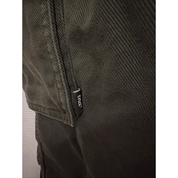 Aritzia TNA Chambers Relaxed Utility Cargo Pants in Olive Green Size 00 - Picture 6 of 9